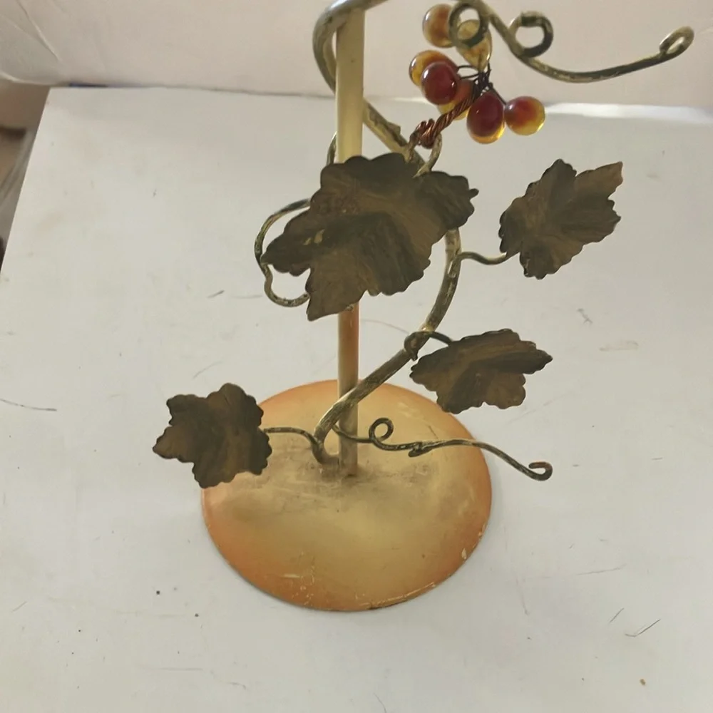 Decorative Metal candle holder with Leaf Design